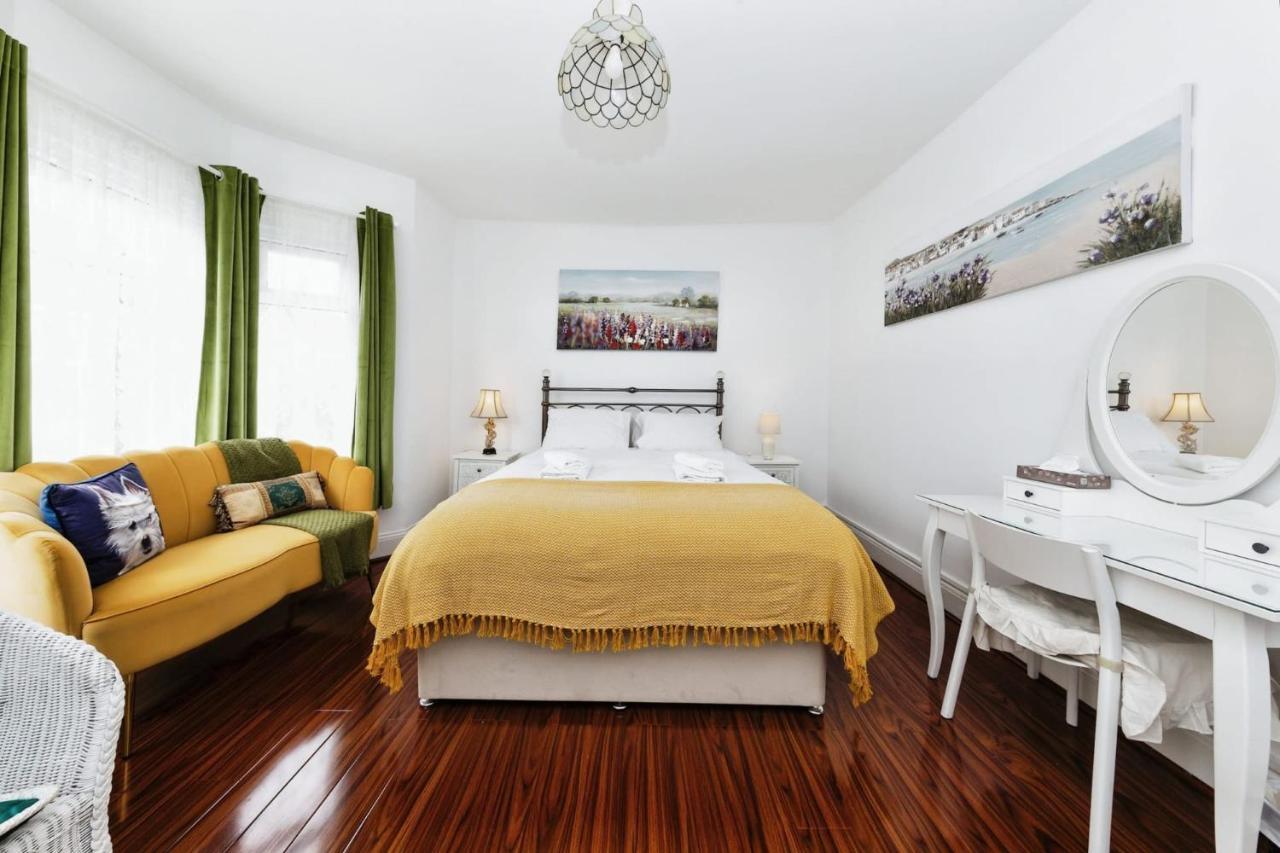 Your Chic 3br Comfort And Style In Londen
