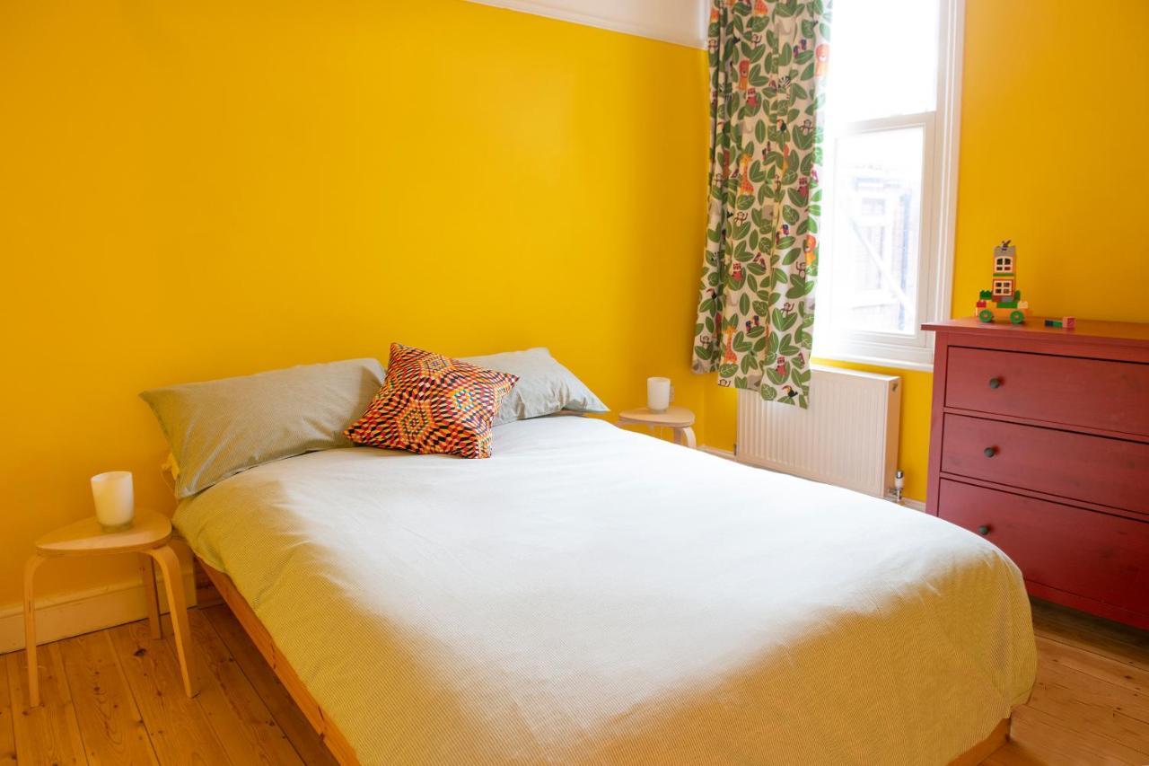 Stunning 3-bedroom Townhouse In Superb Location * London