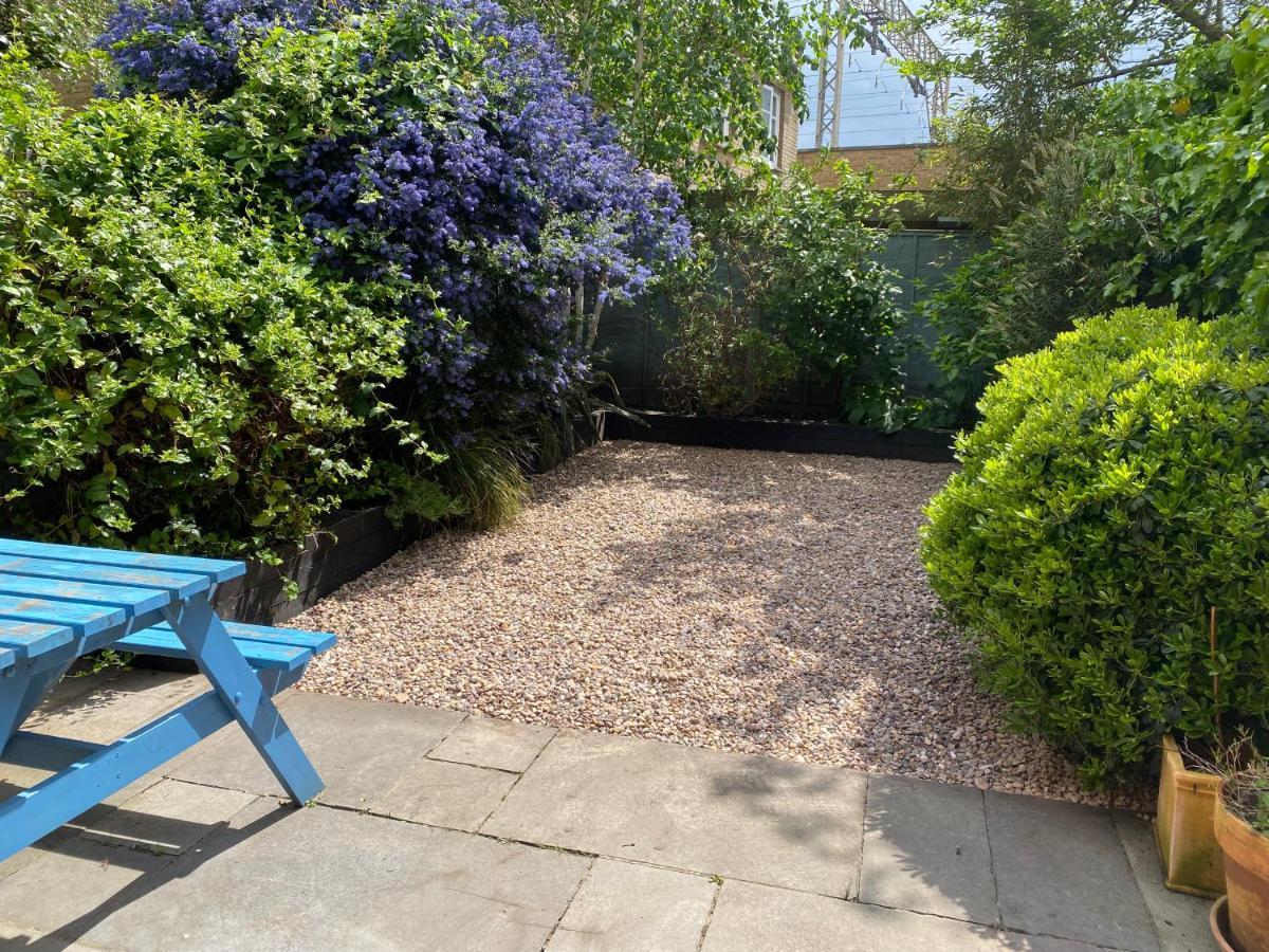 Stunning 3-bedroom Townhouse In Superb Location