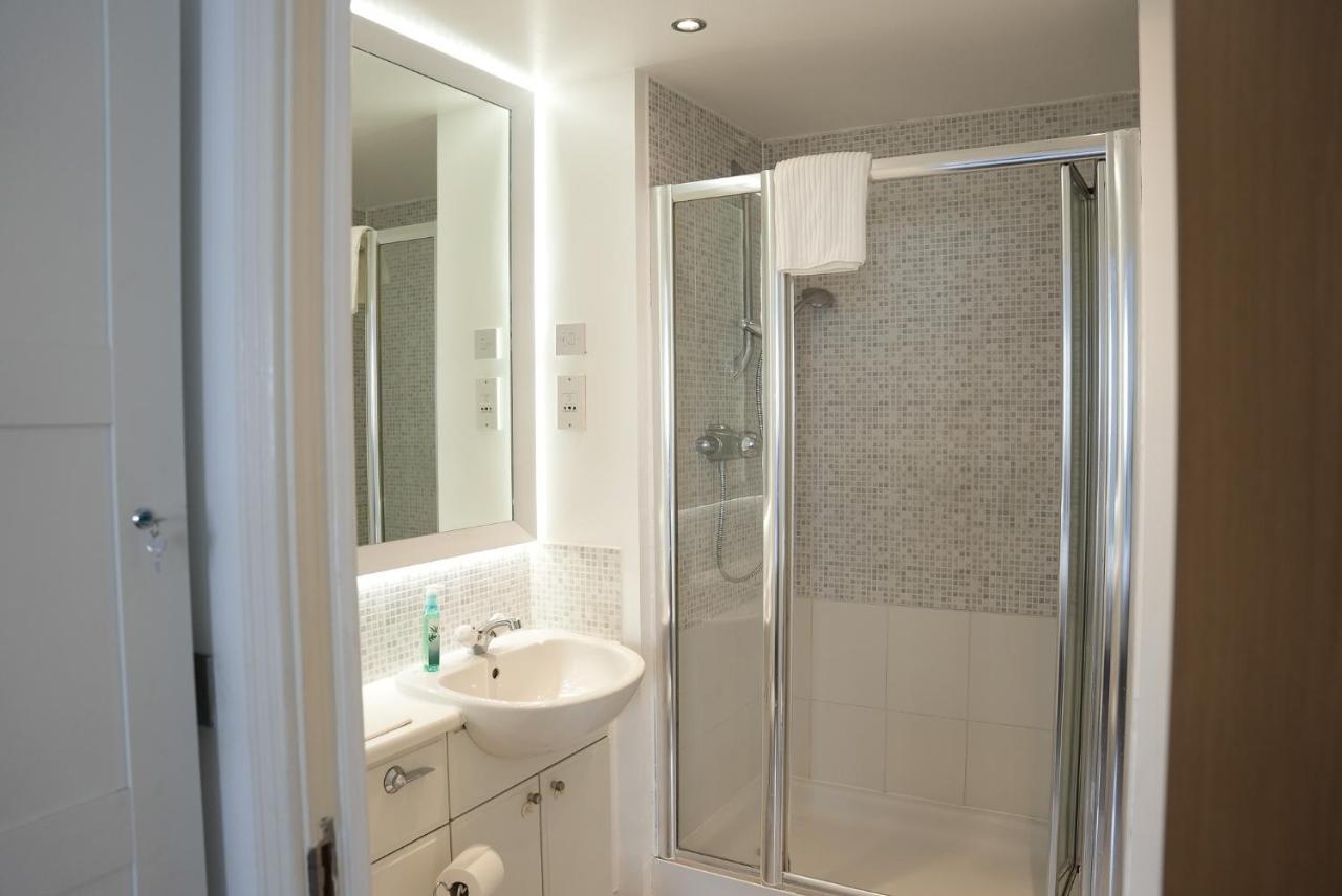 2 Bed River View Greenwich London