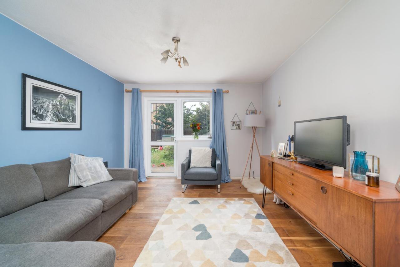 Joivy Cosy Flat In Elephant And Castle, Private Garden And Pets Allowed London