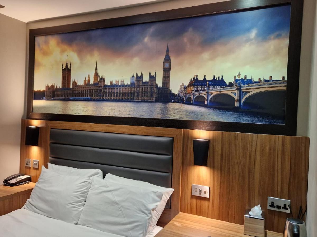Hotel Court 3*