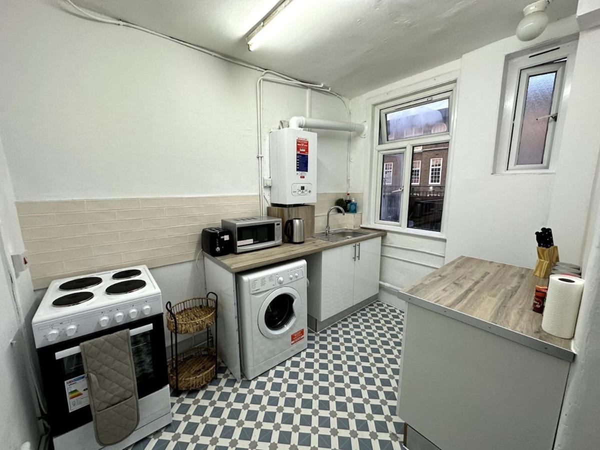 Leilighet Wonderful 2 Bedroom On Tower Bridge London