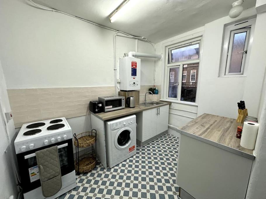 Apartment Spectacular 2 Bedroom On Tower Bridge