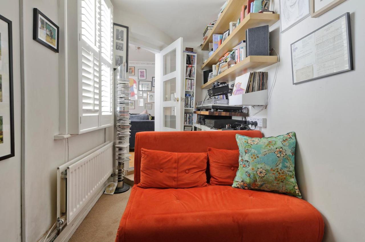 Beautiful Battersea By Clapham Junction By Underthedoormat Apartment London