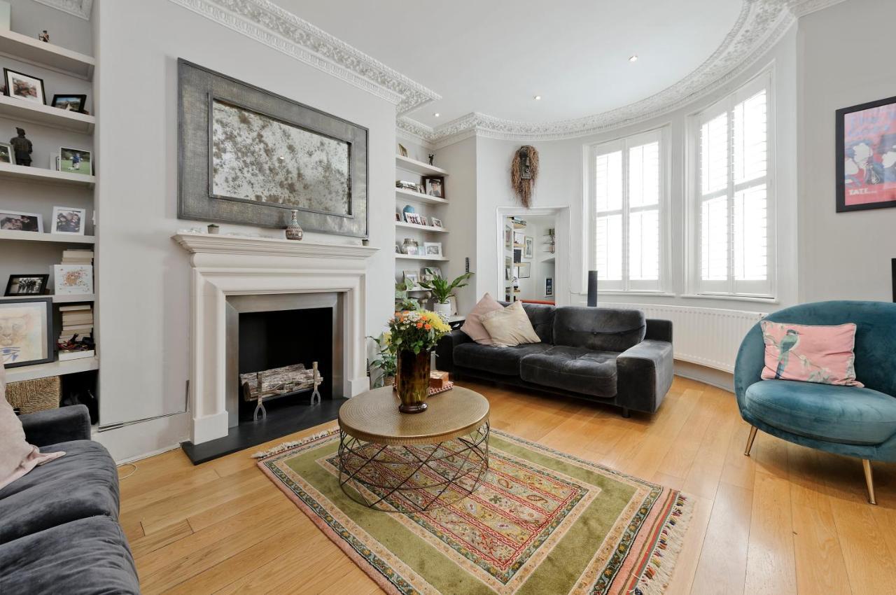 Beautiful Battersea By Clapham Junction By Underthedoormat London