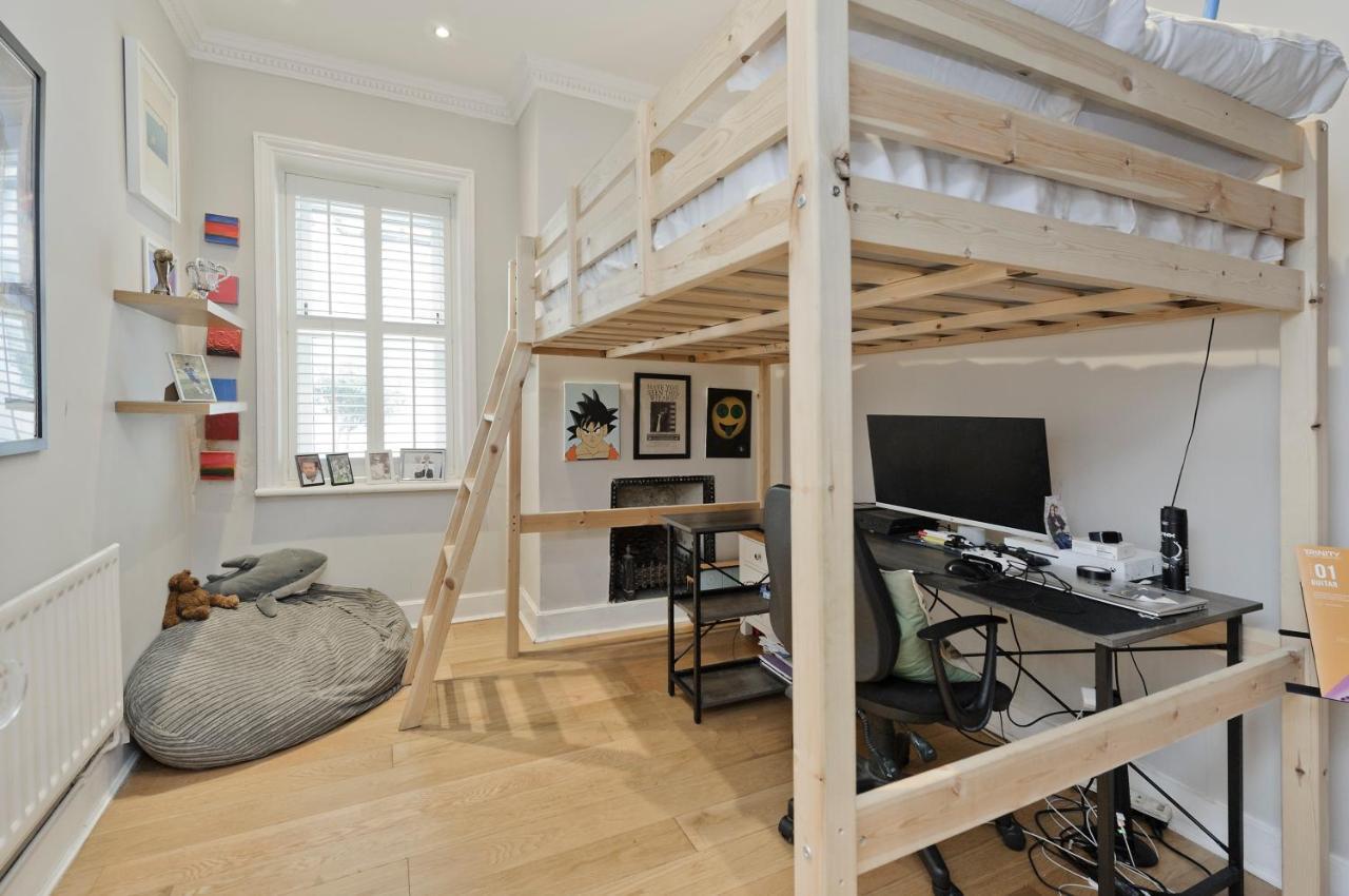 Apartment Beautiful Battersea By Clapham Junction By Underthedoormat