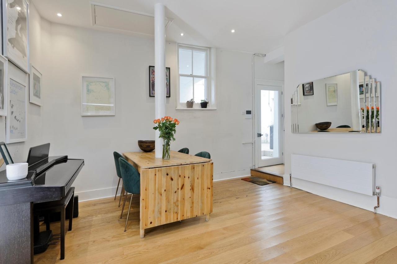 Apartment Beautiful Battersea By Clapham Junction By Underthedoormat London