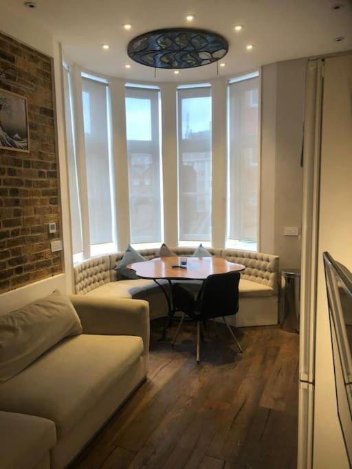 Elegant 2-bedroom Flat Next To British Museum Appartement Londen