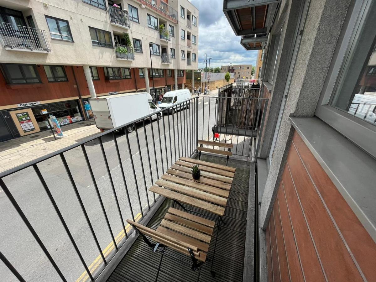 Leilighet Modern Flat Near Transports