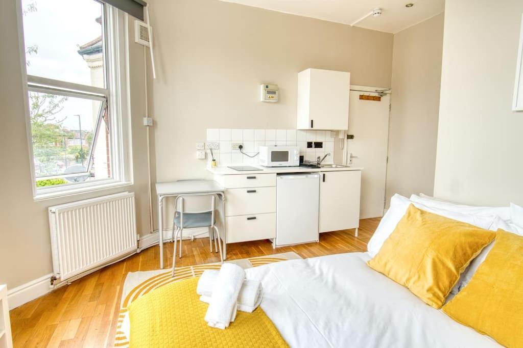 Apartment New Renovated Flat 6 Cricklewood