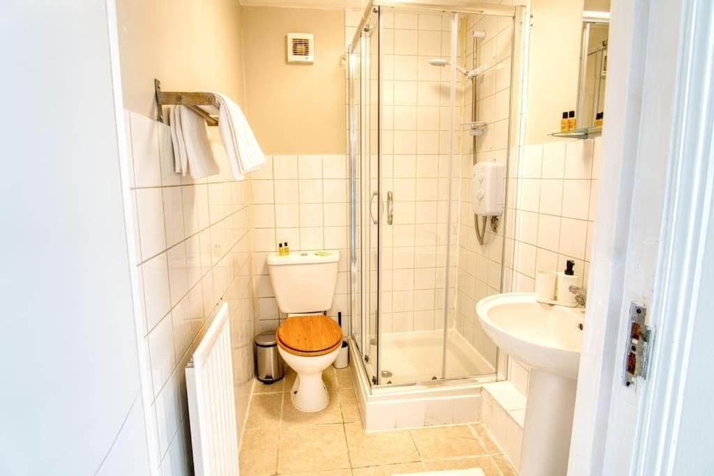 New Renovated Flat 6 Cricklewood London