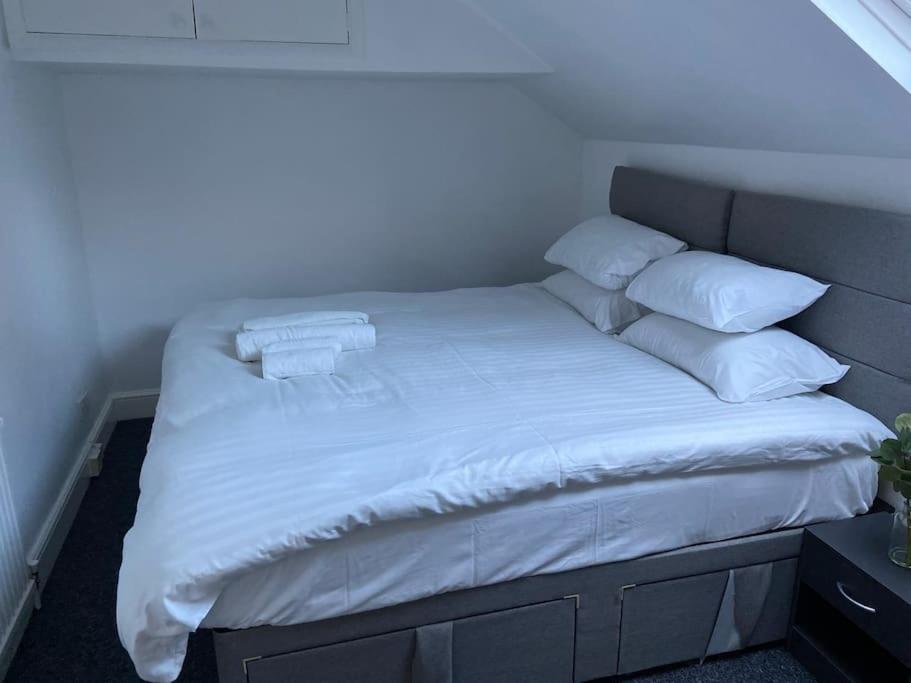 2 Bedroom Flat In Apartamento