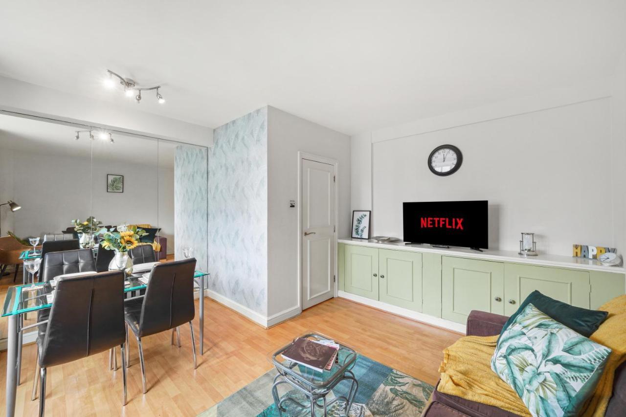Dream Key Chelsea: Serviced With Netflix London