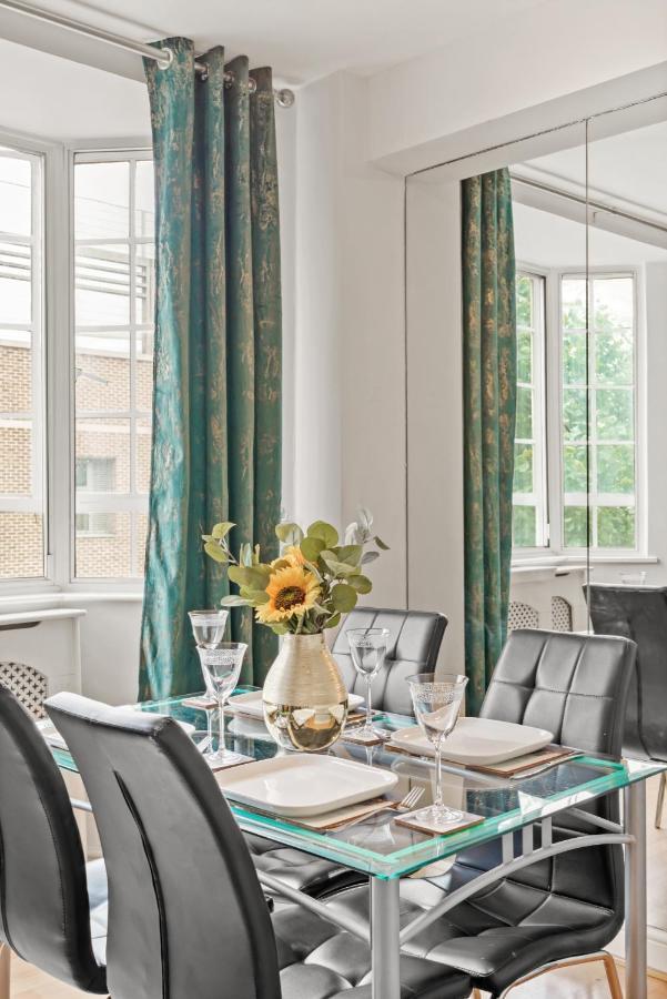 Apartment Dream Key Chelsea: Serviced With Netflix
