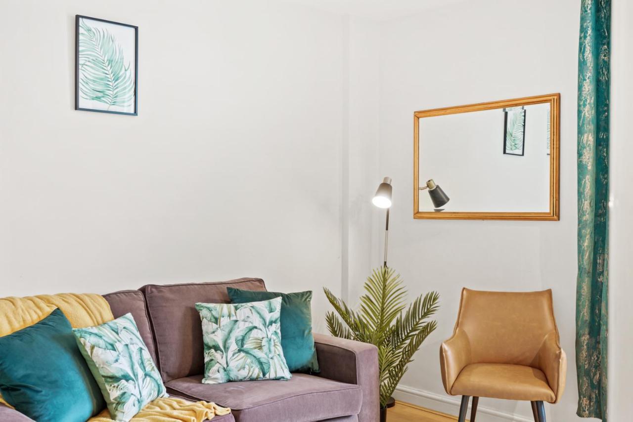 Apartment Dream Key Chelsea: Serviced With Netflix *