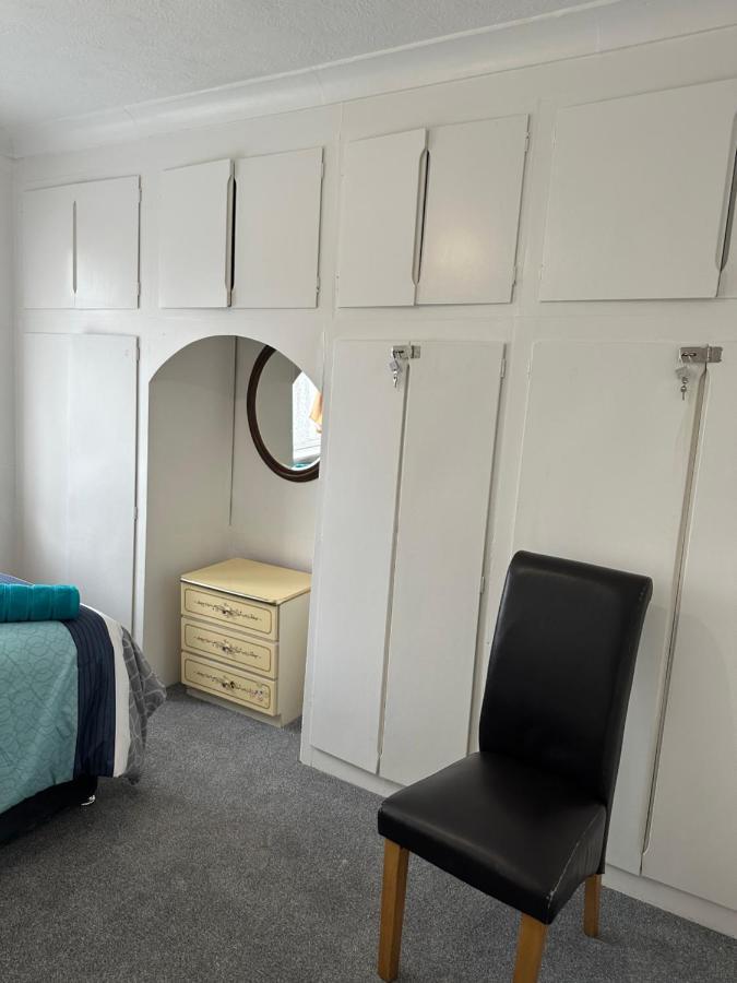 Gorgeous 5 Bedroom House Leilighet London