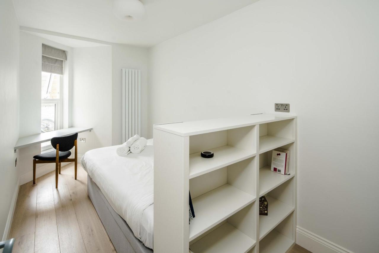 Stylish 2 Bedroom 2 Bathroom In Notting Hill Apartment London