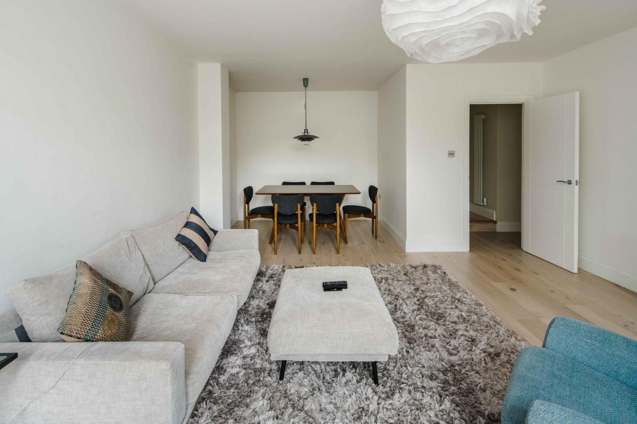 Stylish 2 Bedroom 2 Bathroom In Notting Hill London