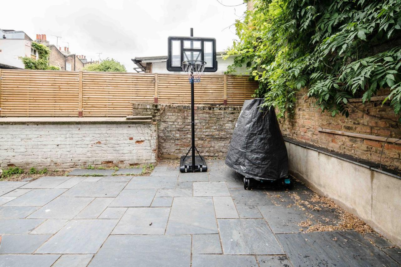 Stylish 2 Bedroom 2 Bathroom In Notting Hill Apartment London