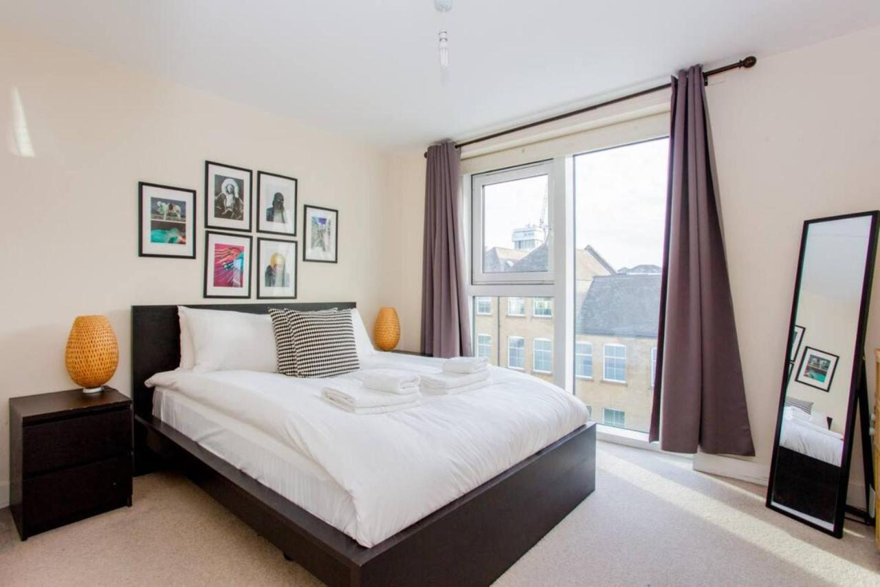 Modern And Cosy 2 Bedroom In Old Street Londen