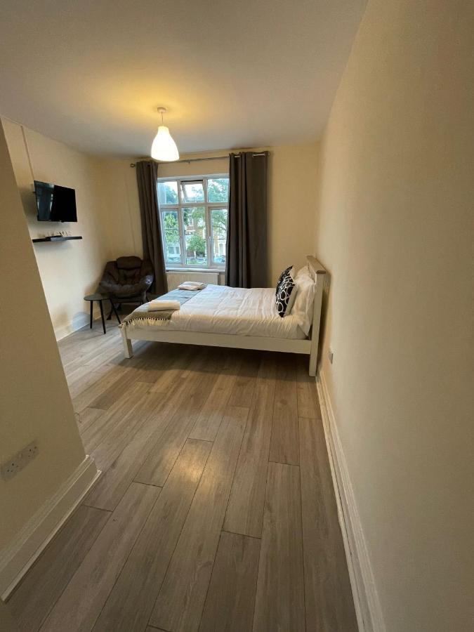 Near Seven Sisters Leilighet London