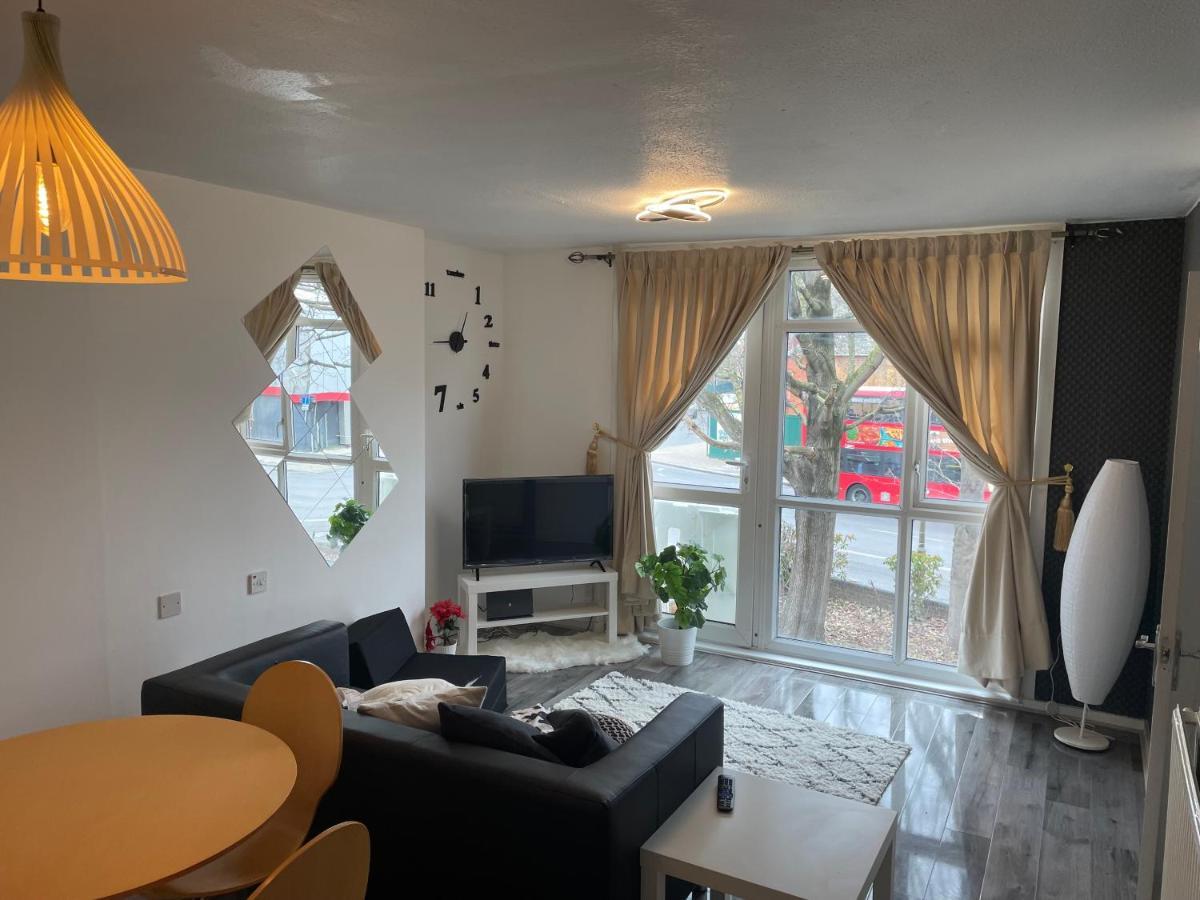 Apartment Two Bedroom Flat In Greenwich Near The 02 London