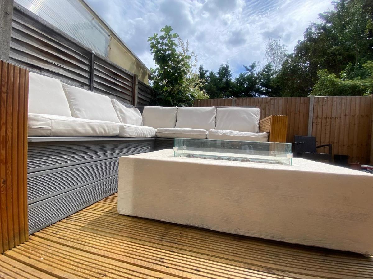 Apartment Cheviot 2 Bed London