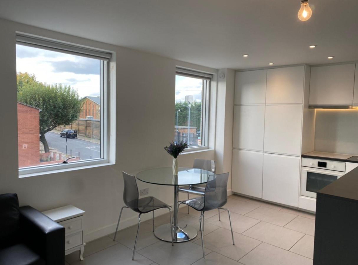 Modern And Cozy Two Bed In Clapham 5 Apartment