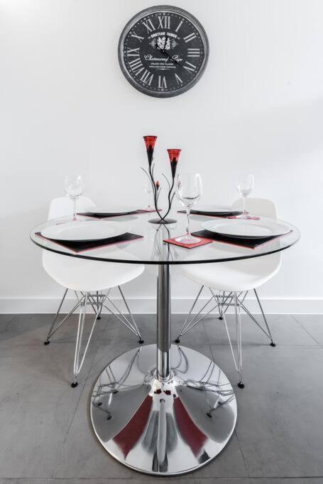 Stunning 2 Bed 2 Bath In Clerkenwell Londen