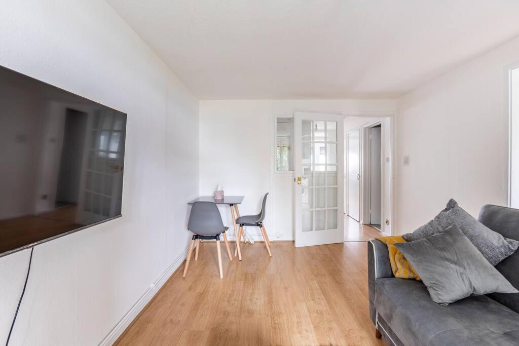 Modern & Cosy Flat In *