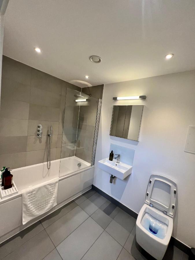 Luxury Modern 1 Bed * London