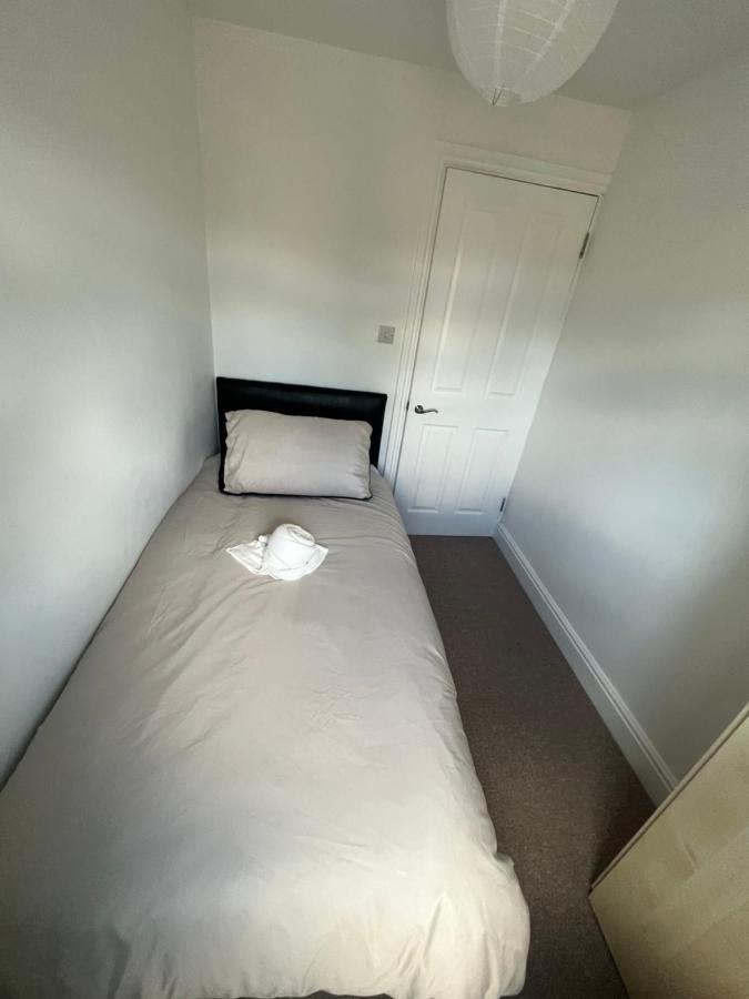 Reach Retreat Spacious 4bed House Startford Maryland Great Transport Links Londen