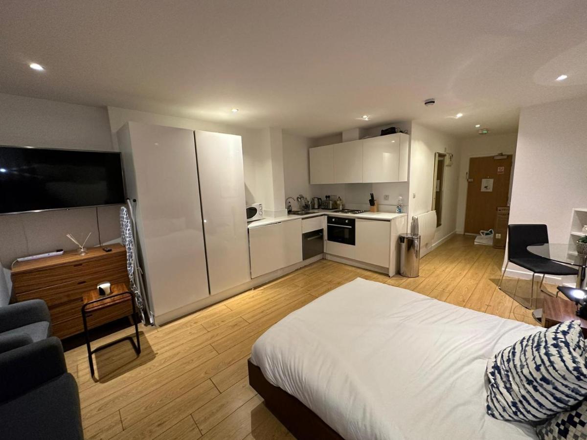 Piccadilly Living 1 Bedroom Flat In Vr11 Appartement *