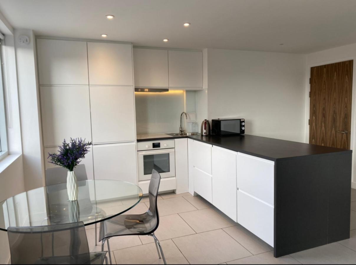 Modern And Cozy Two Bed In Clapham 5 London