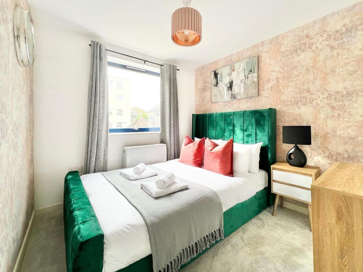 Weekly Or Monthly - Relocation & Business - 4 Guests - By Hofin Stays Short Lets & Serviced Apartment London