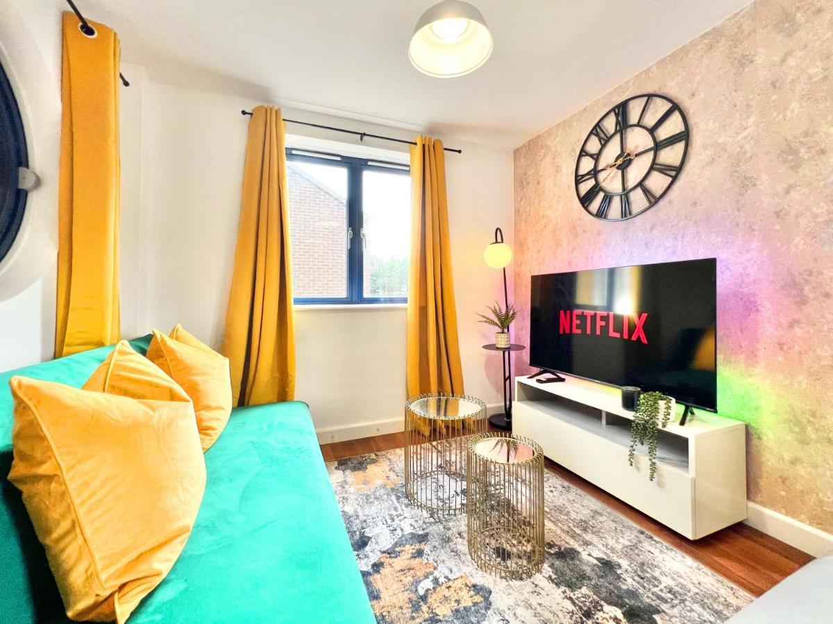 Weekly Or Monthly - Relocation & Business - 4 Guests - By Hofin Stays Short Lets & Serviced * London