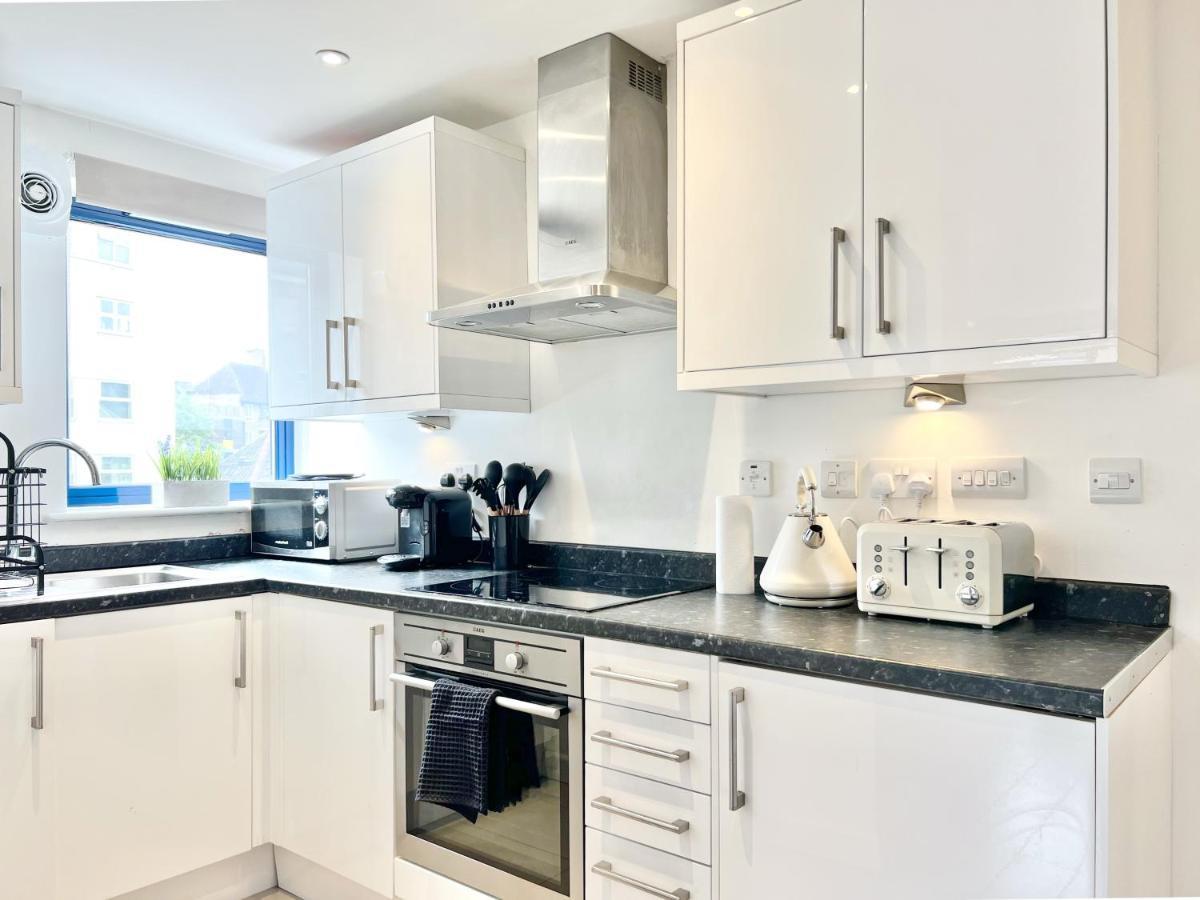Weekly Or Monthly - Relocation & Business - 4 Guests - By Hofin Stays Short Lets & Serviced * London