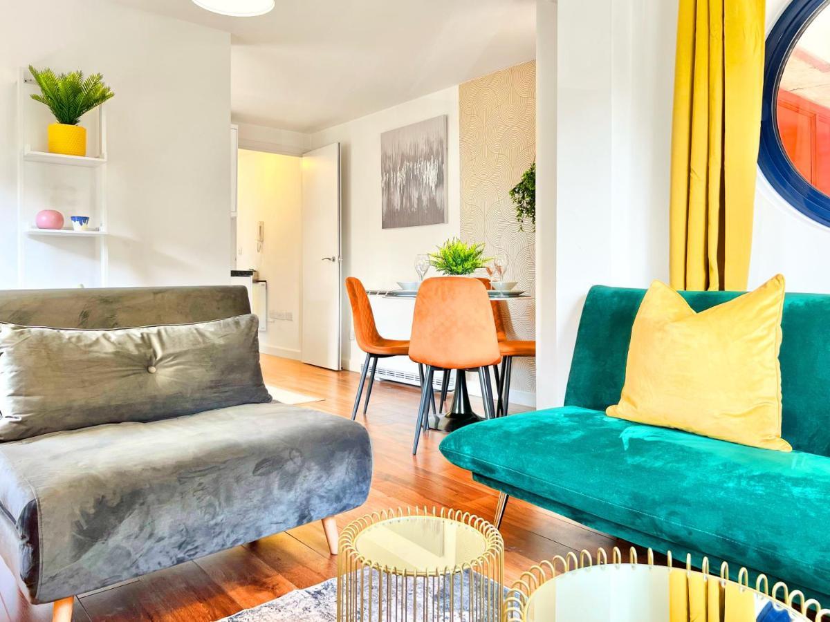 Weekly Or Monthly - Relocation & Business - 4 Guests - By Hofin Stays Short Lets & Serviced Apartment London