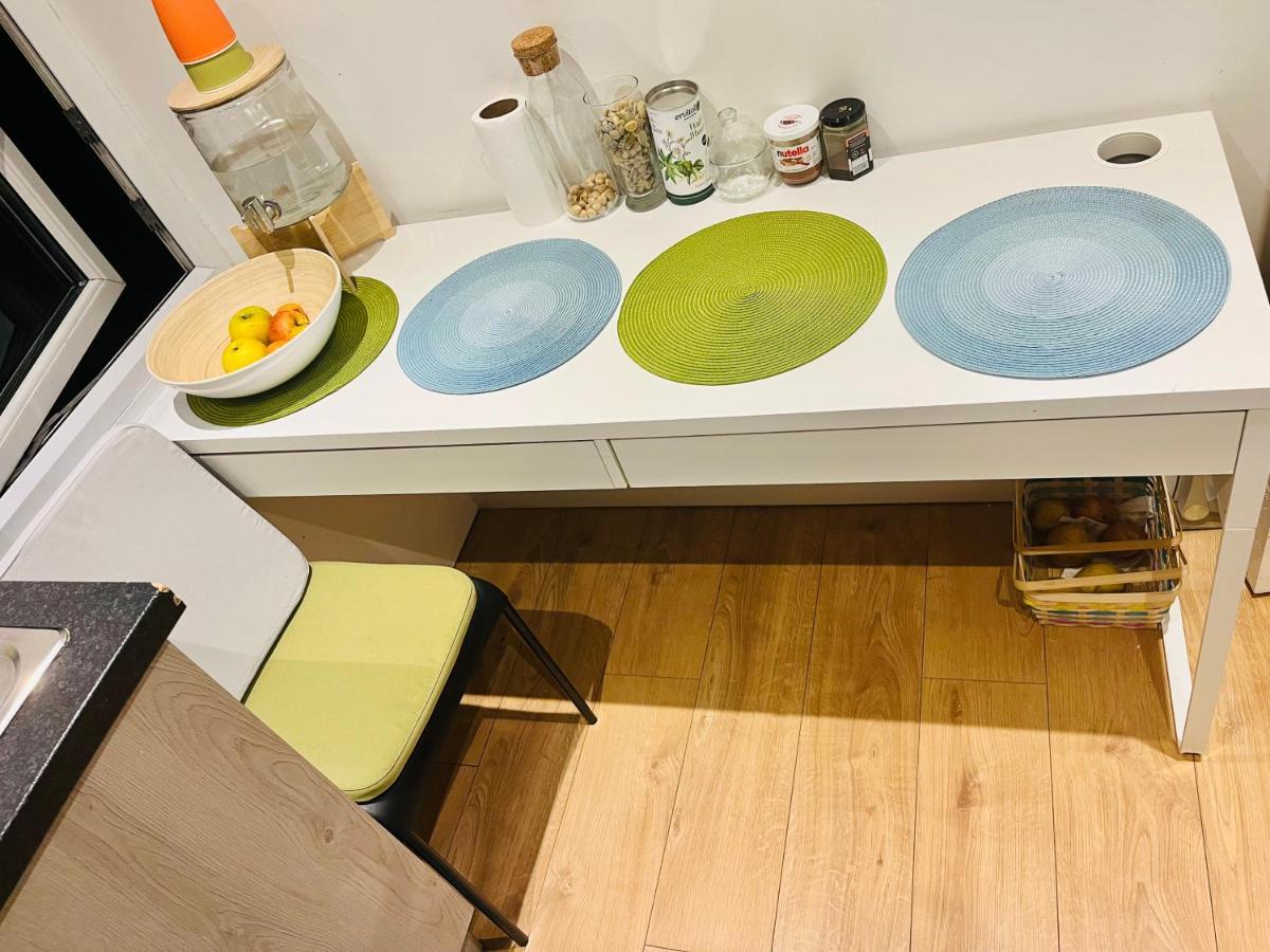 Apartment Very Lovely And 1-bed In