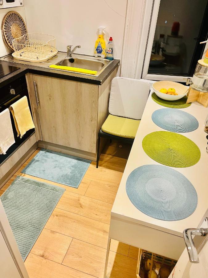 Very Lovely And 1-bed In Apartment