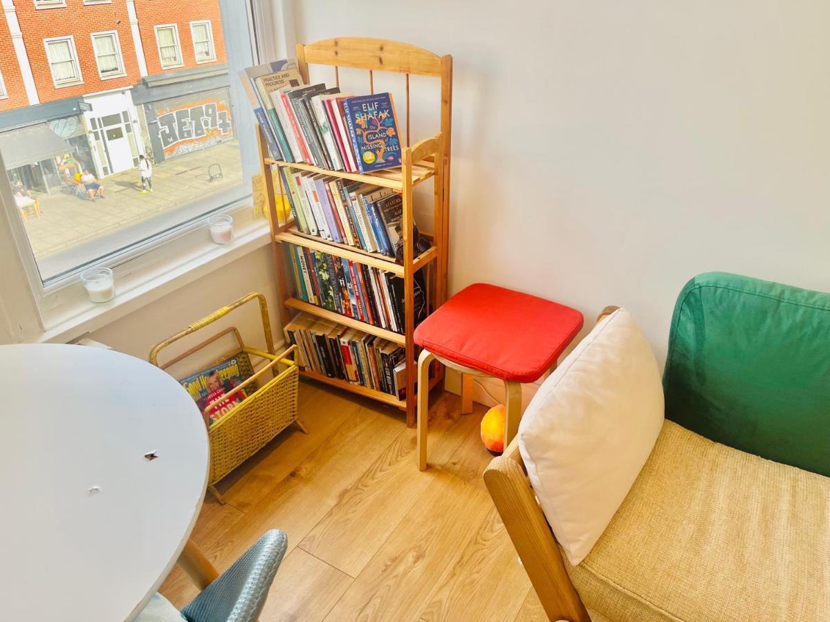 Apartment Very Lovely And 1-bed In London