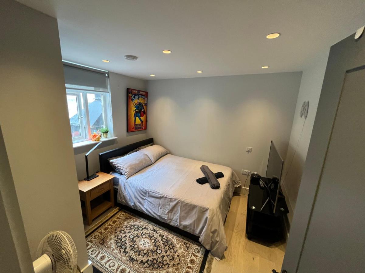 Heart Of Soho Two Bedroom Apartment *