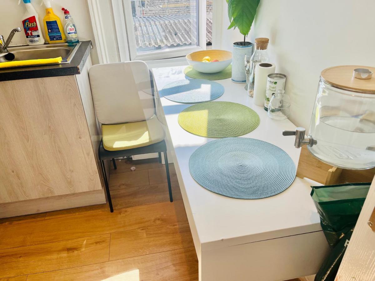 Apartment Very Lovely And 1-bed In London