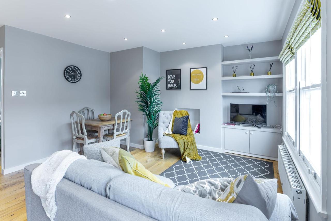Stylish Shepherds Bush Flat Apartment London