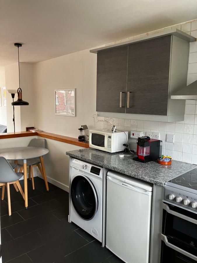 Leilighet Lovely 2 Bedroom Flat In