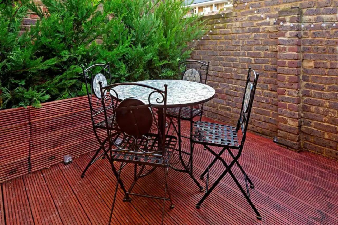 Bright 2 Bedroom House In Kennington