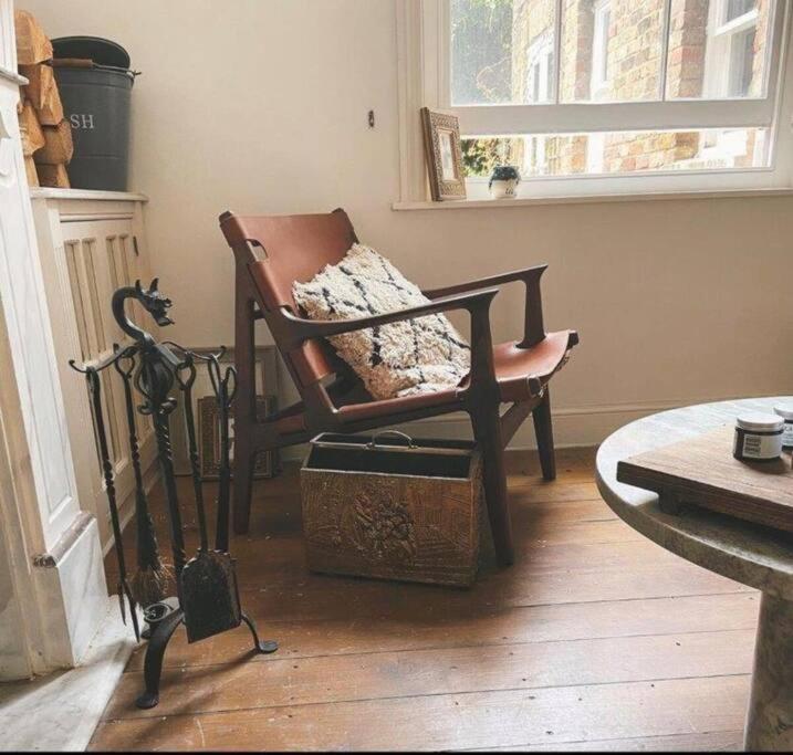Gorgeous Grade Ii Listed Georgian House - Leafy Square Views - * London