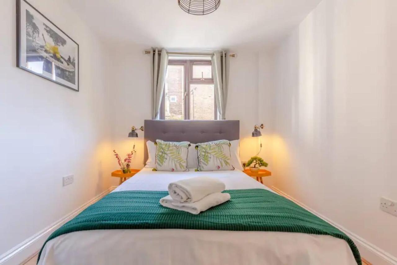 Bright 2 Bedroom House In Kennington