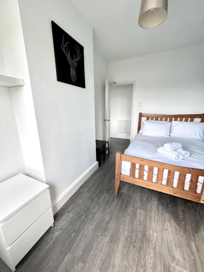 Modern 2 Bed Flat Close To Shoreditch / Free Wi-fi London